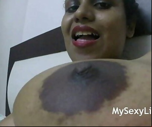 có sừng Lily lớn người da đỏ tits..