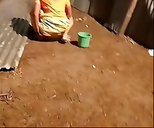 منتديات الهندي المرأة pissing..